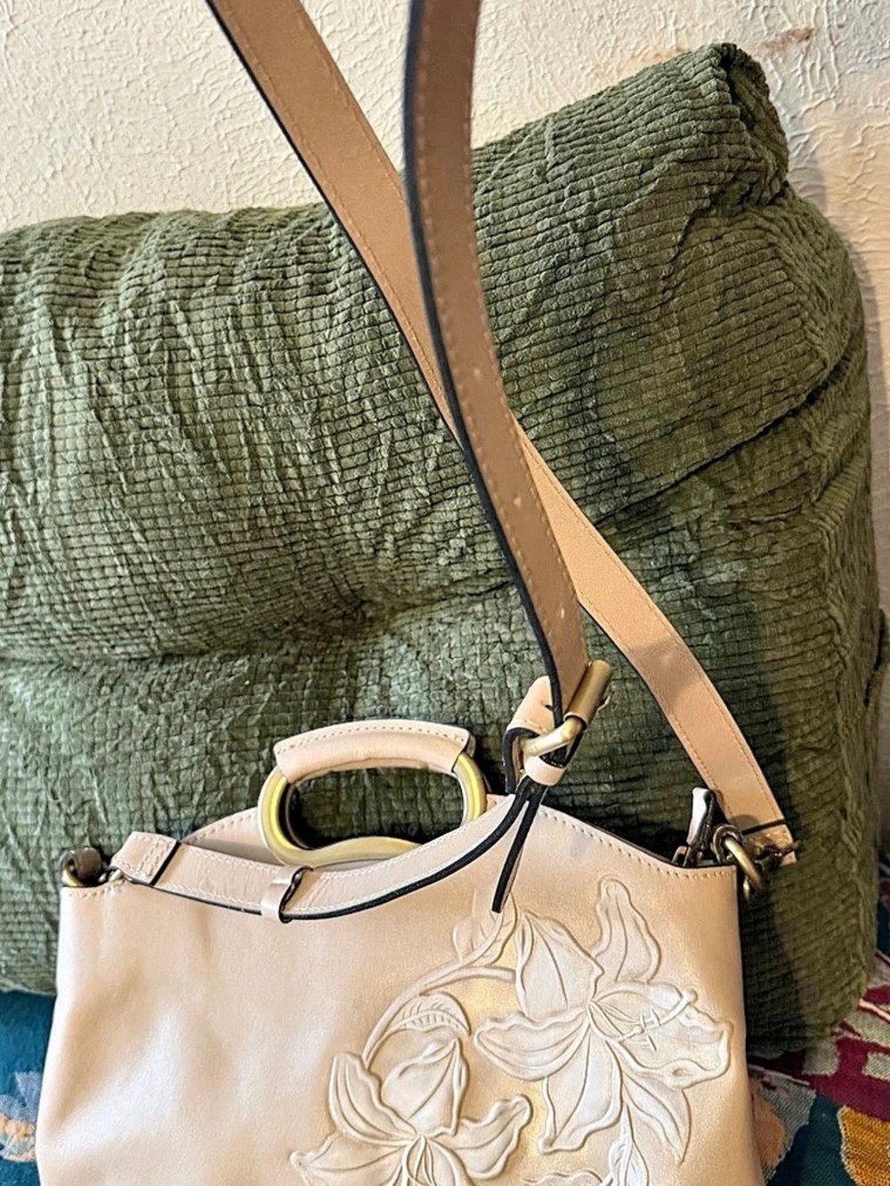 Patricia Nash Floral Embroidered Shoulder Bag in Cream